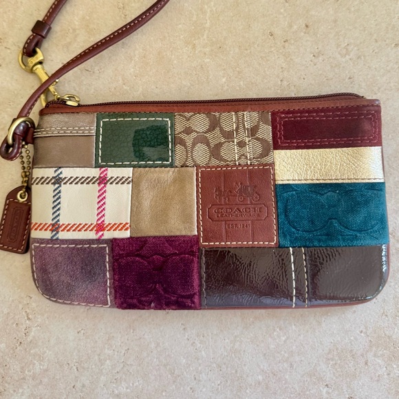 Coach Y2K Holiday Patchwork Wristlet Limited Edition 2007 EUC - Picture 1 of 14